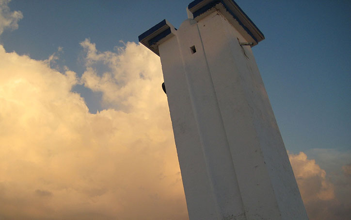 Puerto_Morelos_lighthouse_thumb.jpg